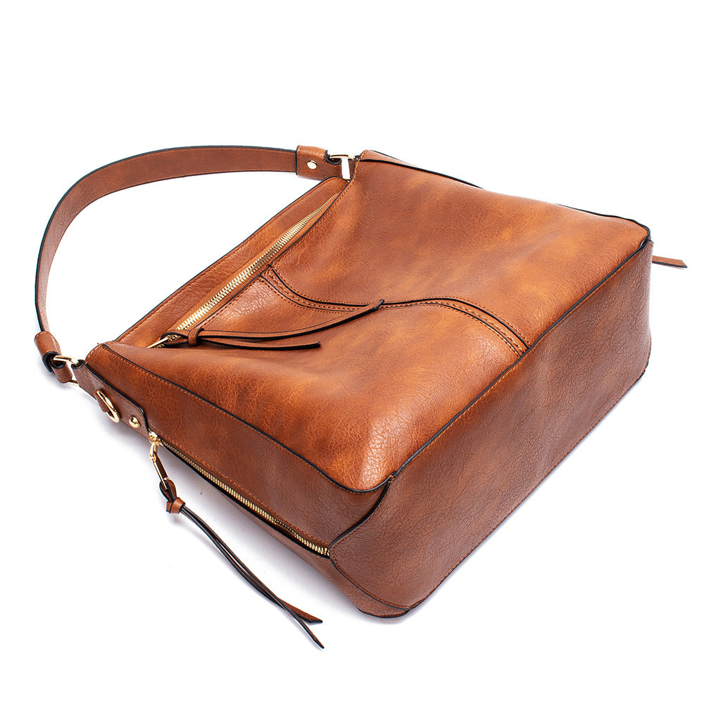
The Sorrento — Soft-structure ease for the everyday commute.