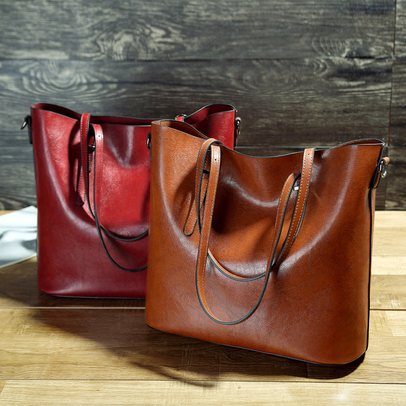 
The Verona — Oil-wax texture, built to age well.