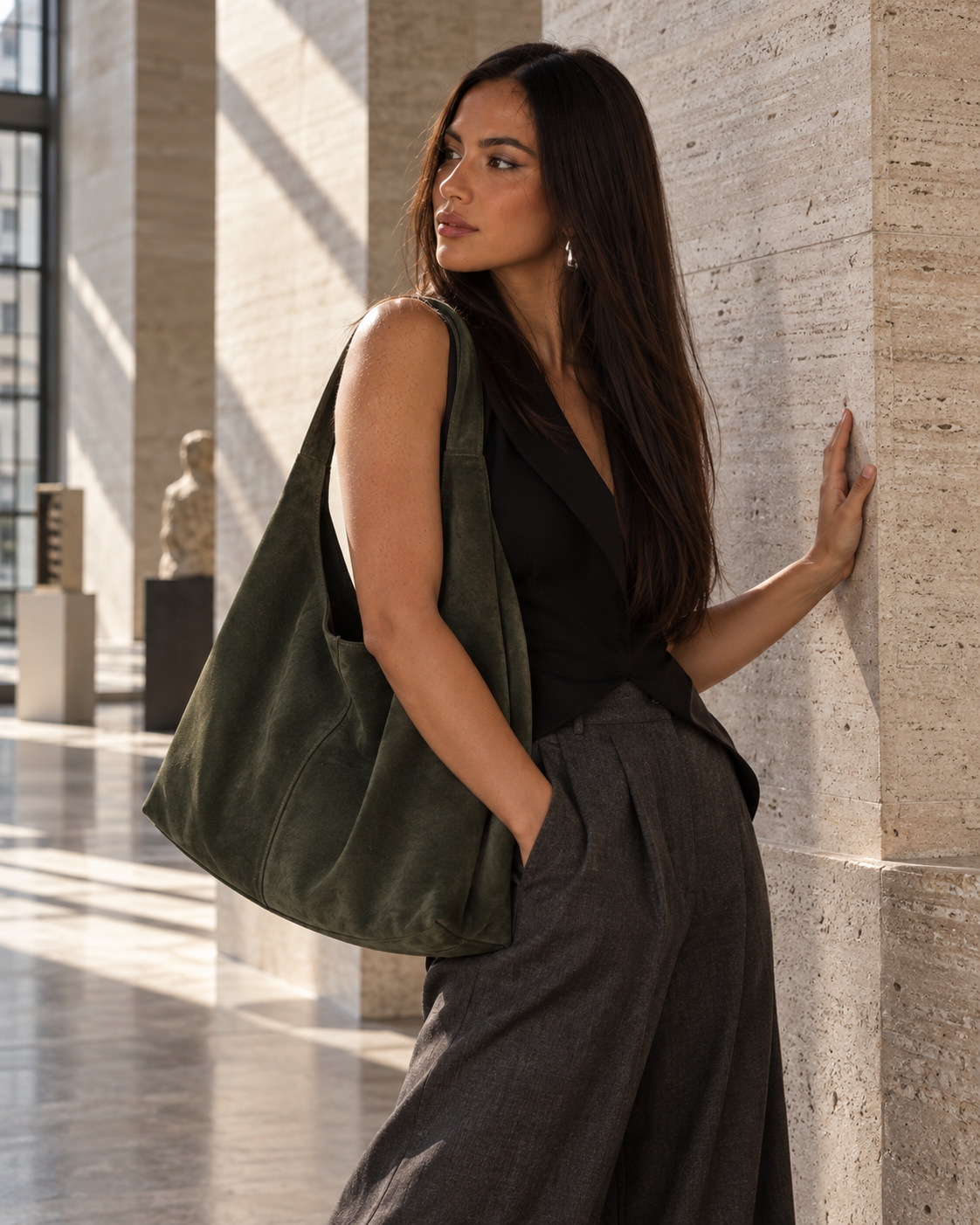 
The Porto Dark Green leather handbag with Valera in Milan.